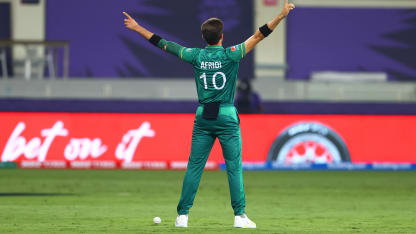 Shaheen Afridi traps Rohit Sharma plumb