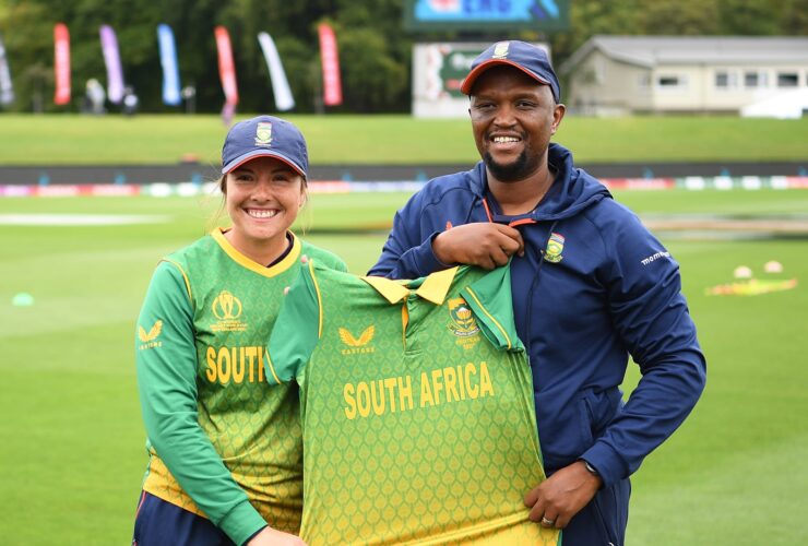 Shock Exit: SA Women's Cricket Coach Quits Before T20 World Cup